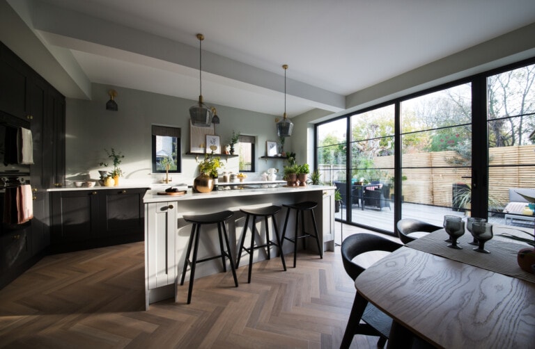 aluminium steel-look bifold doors